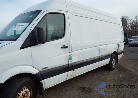 2012 Mercedes-Benz Sprinter 2500 High Roof из США, поврежденный, VIN WD3PE8CBXC5685282